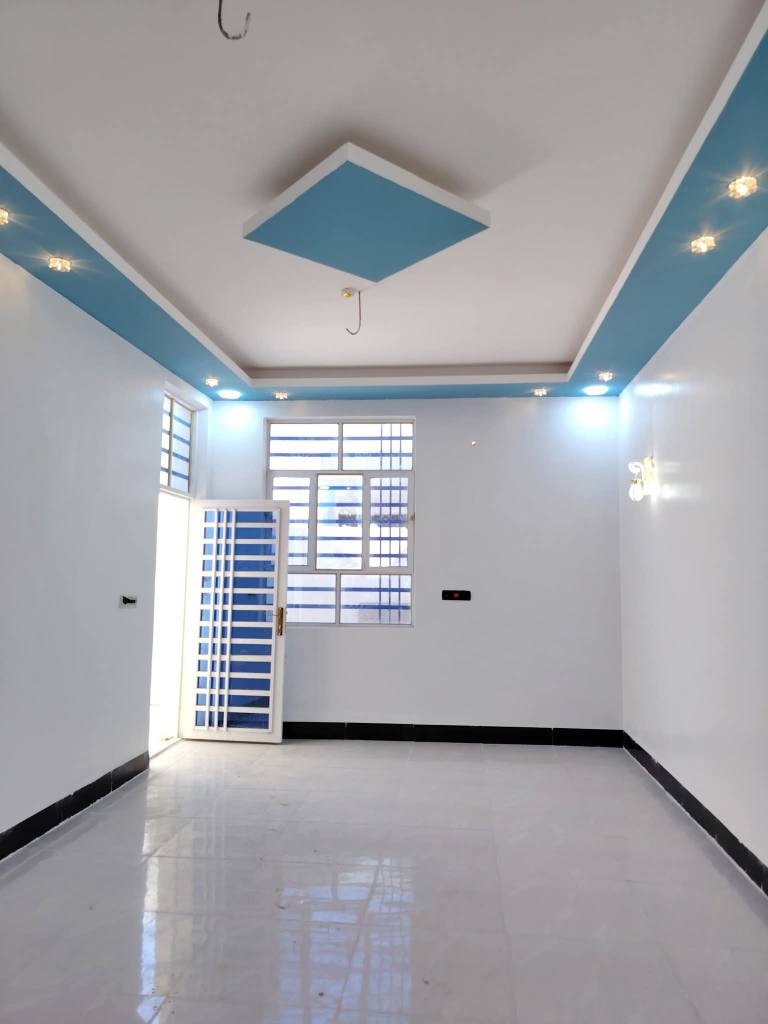 يالله بيع مستعجل البيت مرتب مساحه 150م  السعر 50وبيه مجال للشراي عنوان البيت مقابل قريت الغدير نجف *********** انتصال النجف, العراق
