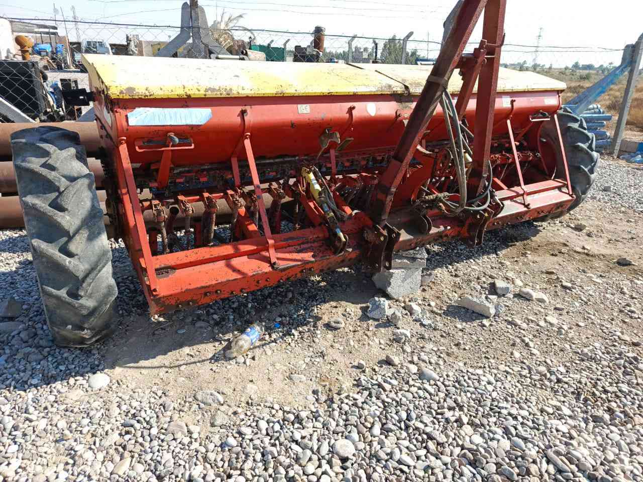 للبيع طابعات ثنين+فدان وحده شكلك موديل 2016و اوزدمان موديل 2015 جاهزات وفدان البير خماسي حجم 12 للاستفسار ***********
