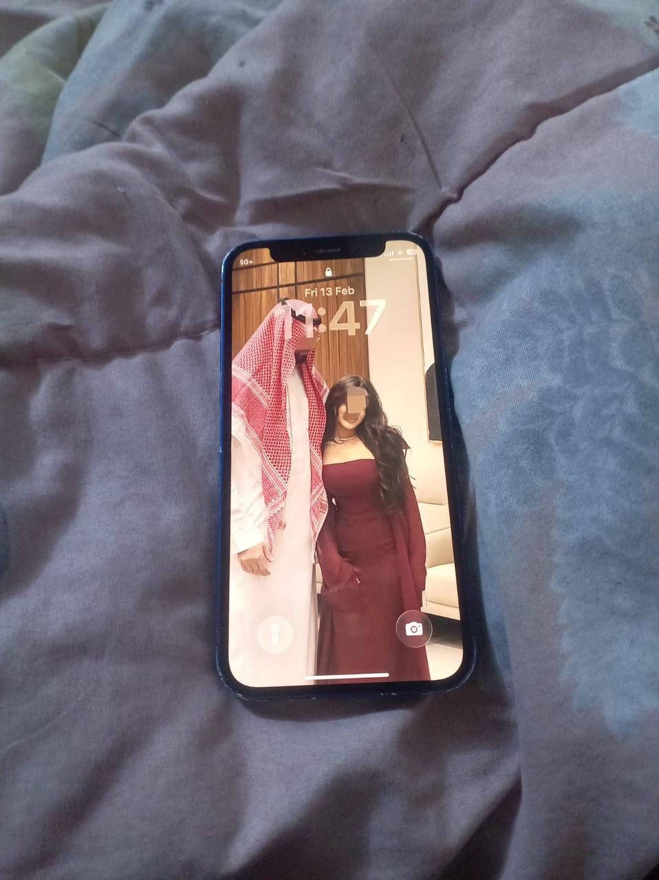 السلام عليكم 12 مني وتر بروف ذاكره 64 فيس ايدي شغال كامرات نت اتصال كلشي شغال بطاريه 77 سعر 275 بي مجال مكاني بغداد الدوره ***********
