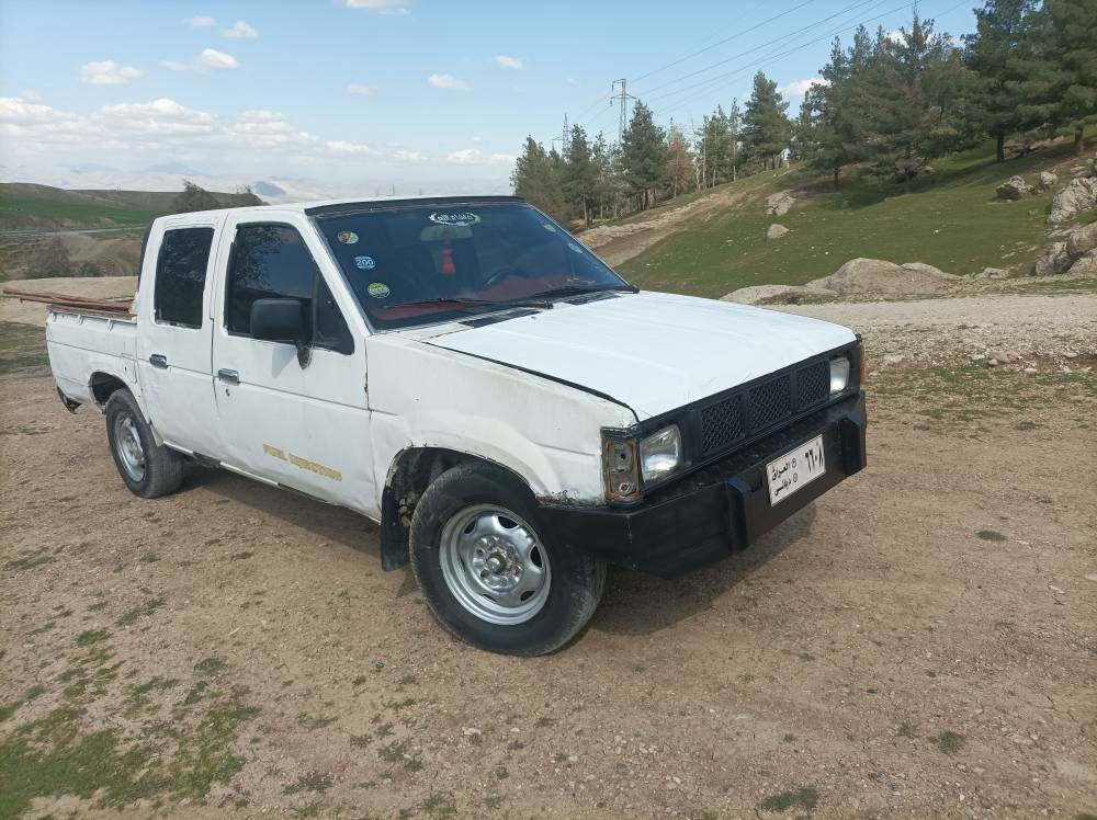 پیکاب نیسان ،ئاڕمی سۆران ڕەسمەکە،مۆدێل 1990 گێڕومەکینەی نیسان 2002، کارەبای کامل مەزبوتە،چوارتایەوویڵی تازەیە،پێشودوای تازەداگیراوە پێشودوای کەپسە لێدراوی نیە،زۆرتوندوتۆڵە،ماڵی کاسپیه،بەنزین زۆرکه م سرف دەکات،نرخی 17گەڵاوکەمێ مەعامەلە ژ.م*********** السليمانية, العراق
