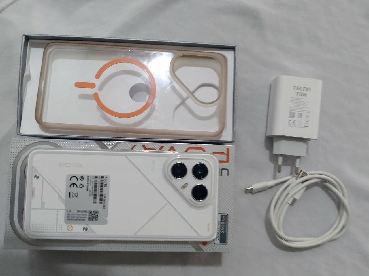 سلام عليكم
تكنو بوفا  7 الترا فايف جي بعده جديد قبل أسبوع مشتريه صاحبه وحيل نضيف غراضه كامله موجوده + كارتونه بوبجي 120فريم يدعم شحن سريع 70 واط معالج 8350 هرتز 144 وبطاريته 100 (السعر 325) وبي مجال قليل
 مكاني الرمادي 
تواصل واتساب / ***********
