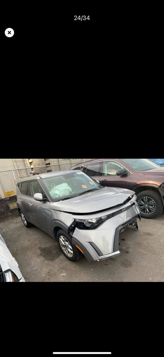 كيا صول بدون تبديل صبغ بنيد وتصليح باب حادث مبين بالمنشور حله للأتصال *********** السياره موديل ٢٥ ماشيه ١٣الف
