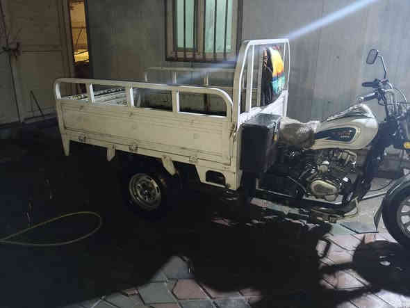 سلام عليكم مويل17سعر مليون/وبيها مجال العنوان بصره حيانيه/***********
