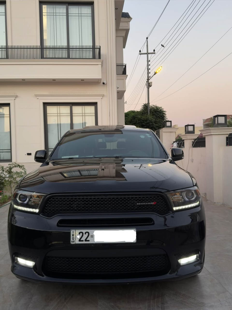 Dodge Durango 
مۆدێل2020 مواسەفات GT دەبل ئەکسل 4x4 سەیارەکە کەنەدی و سەیارەکە بێ بۆیاغە دەعامی بۆ دەعامی هیجی نیە سەیارەکە یەک دینار مەسرفی تێدانی  گێر مەکینە و کارەبایات هەمووی بەشەرتی فەحسی سەیارەکە هەموو قەلبی بەشەرت جرکەی نیە  قەبارەی بزوێنەرەکەی V6 3.6 سەیارەکە 60000mi حەقیقی رۆشتوە وەکو مواسەفات فوول فوولە سێ شاشەیە  و گەرمە سوکان هیتەرە و کوشین خەزنە و سلایت و سیدی بۆسە و ئۆتۆ ستارت ستۆپە و ئۆتۆ ستۆپە و تەحدی سورعەیەو  کوشینە کانی پشتەوەش هیتەرە و سندوق جەگە و شەغالە و کامێرەیە و سەیارەکە 7 نەفەریە و سەیارە و کتابی جام رەشی لەگەرە تازە نوێ کراوەتەوە رەقەم و فەحس و هەزە و سەنەوی هەمووی نوێیە ژینگەو رێگاو غەرەمە یەک دیناری لەسەر نیە و وەک و سعریش داوای279$  مەجال بۆ سەیرکردنی سەیارە پەیوەندی بکەن بە *********** أربيل, العراق
