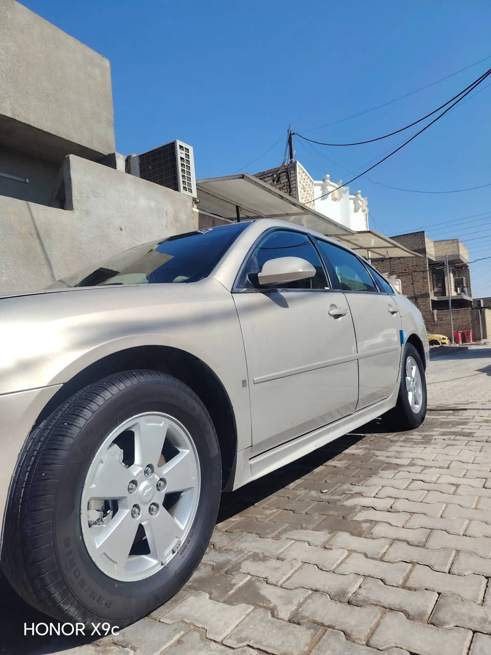 سلام وعليكم امبالا لبيع مديل 2009 سيارة جاهزة من كير مكينة تبريد ثلح تخم تايرات جديدة حجم محرك 3600 مكان سيارة بغداد الشعب سعر 70 وبهة مجال لطيبين رقم الهاتف ***********
