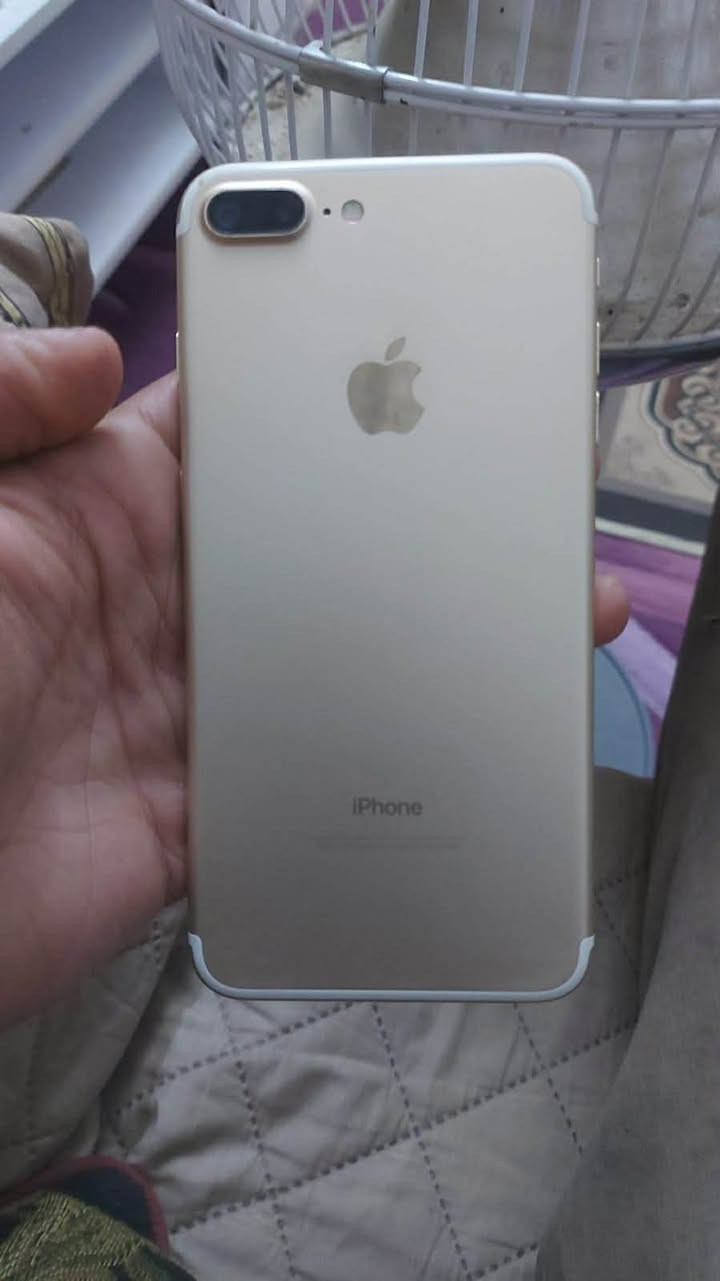ايفون ٧بلاس ١٢٨ جهاز نضيف كله شغال 
فقط كامره خلفيه واكفه بغداد


**إذا كنت صاحب هذا الإعلان وتريد حذفه لأي سبب، رجاءا أرسل رسالة إلى الدعم الفني**