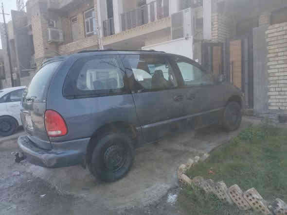 السلام عليكم 
دوج 7راكب 
كير ومحرك مكفولات 
رقم بغداد 
تبريد ثلج
تخم تاير جديد 
مكان السيارة بغداد الكاظمية 
السعر 45 وبي مجال

***********
***********
