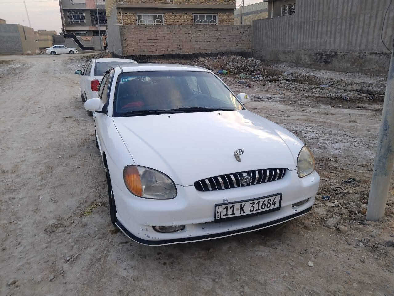 السلام عليكم عندي سوناته وفوذ موديل 2000 لبيع بأسمي رقم بغداد انكليزي مكينه 2000 تبريد شغال ويه السويچ صدر جديد تخوم تاير جديد سياره مصبوغه عام لجماليه بدون ضربه لي ياخذهه مايصرف عليه اي شي سياره معمرهه على يدي جديد السعر 42  مكان سياره بغداد العبيدي اتصال على هاذ رقم ***********
