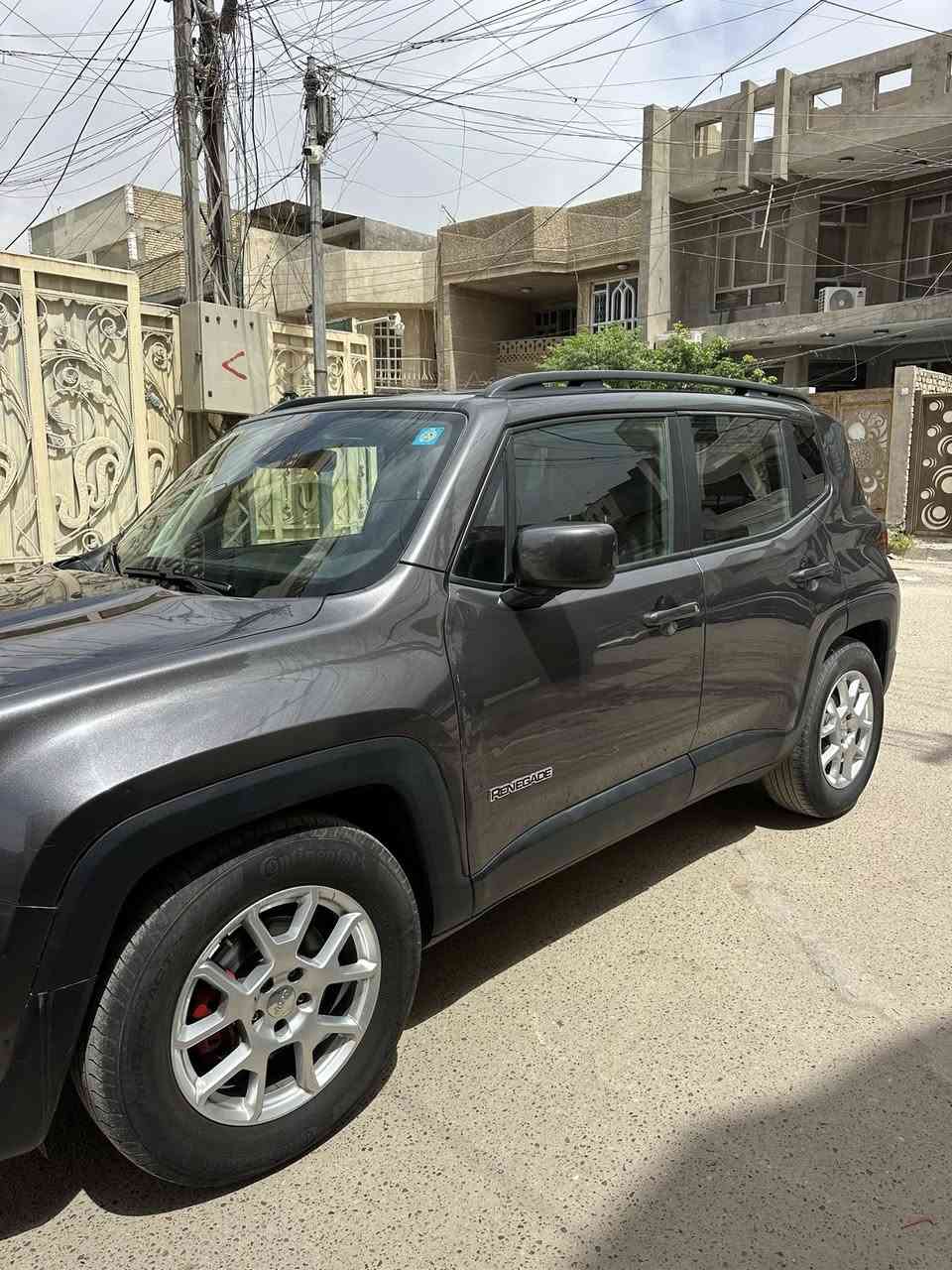 جيب رينجد  موديل ٢٠٢١ بيها بارد ب باب امامي وصور حادث موجوده سياره جاهزه وما بيها نقص مكينه ٢٤٠٠ المرغوب مكاني بغداد البلديات *********** السعر ١٢٧ وبيها مجال بسيط
