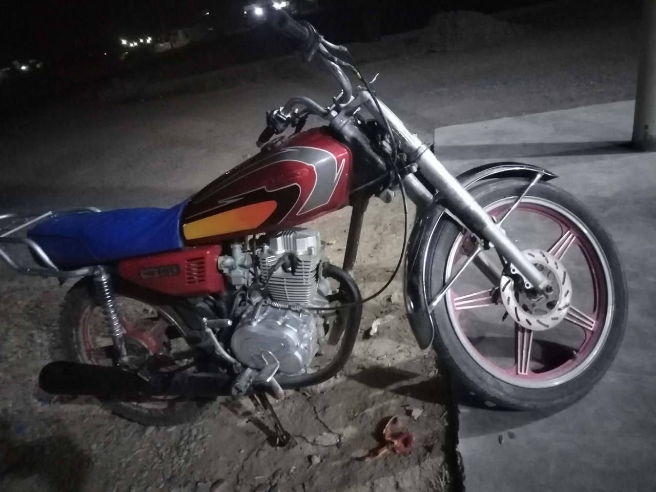 ماطور للبيع بارت محرك نار ماطور جاهز احله من الصور 
ملاخضه(الثاني يفلت بس) 

السعر 180


**إذا كنت صاحب هذا الإعلان وتريد حذفه لأي سبب، رجاءا أرسل رسالة إلى الدعم الفني**
