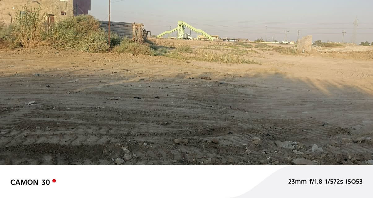 دونم زراعي مدفون وجاهز على الشارع العام قرب معارض سيارات النصار.. مع توفر ماء كهرباء.. طريق...
للاستفسار***********
