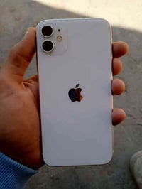 آيفون ١١ • ١٢٨ • بطارية ٧٥