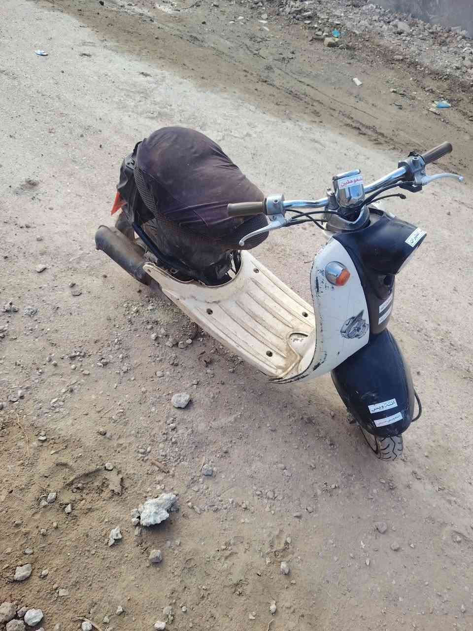 لبيع دراجه عبد الحليم شغاله ومكينه حلوه ابيع كوم حديد السعر 50،قفل  *********** مكاني بغداد قريب على بسمابه مكلف بل نشز
