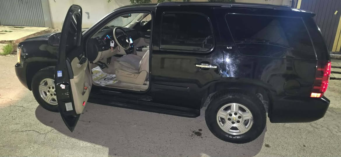 تاهو 2009 سيارة جديدة لوك مااناقصها برغي الشراي يتصل***********
