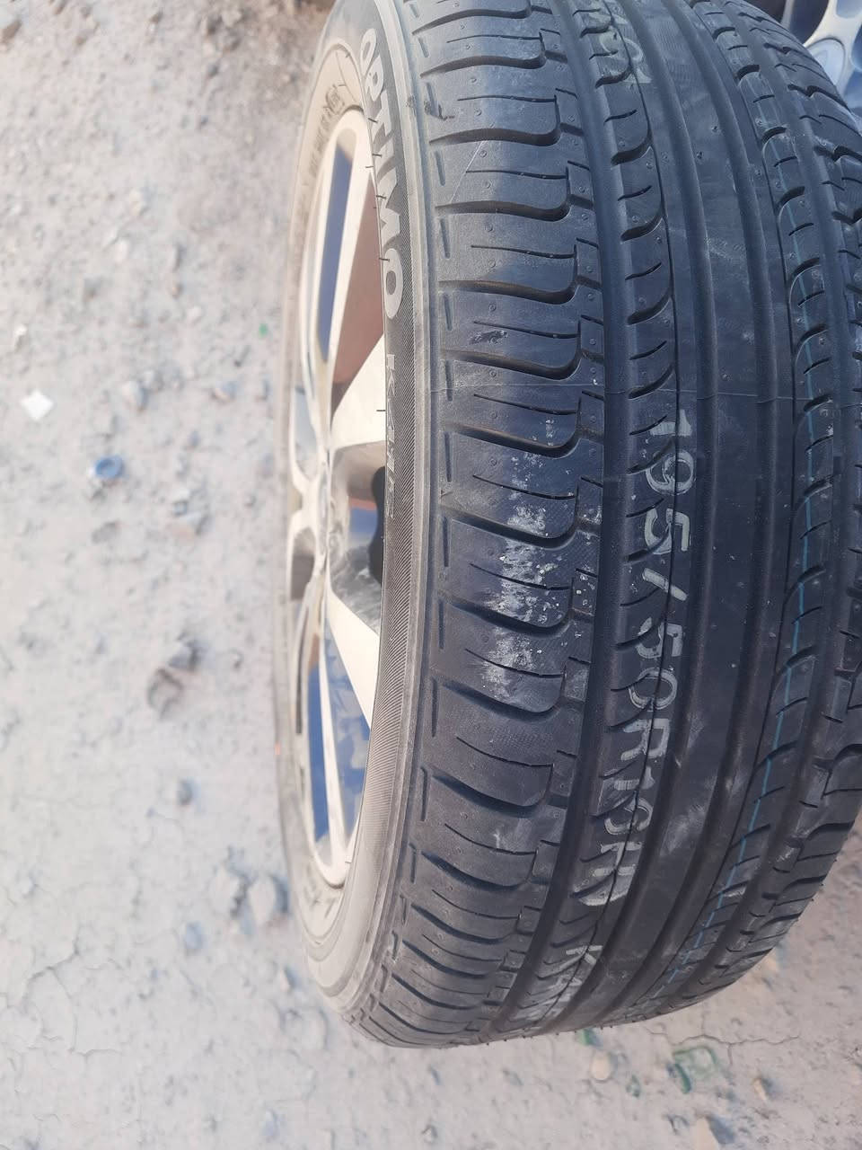 ويل كب اكسنت  اصلي تك واحد زيرو حجم 16-195-16. سعر. نهايته ١١٠
***********
