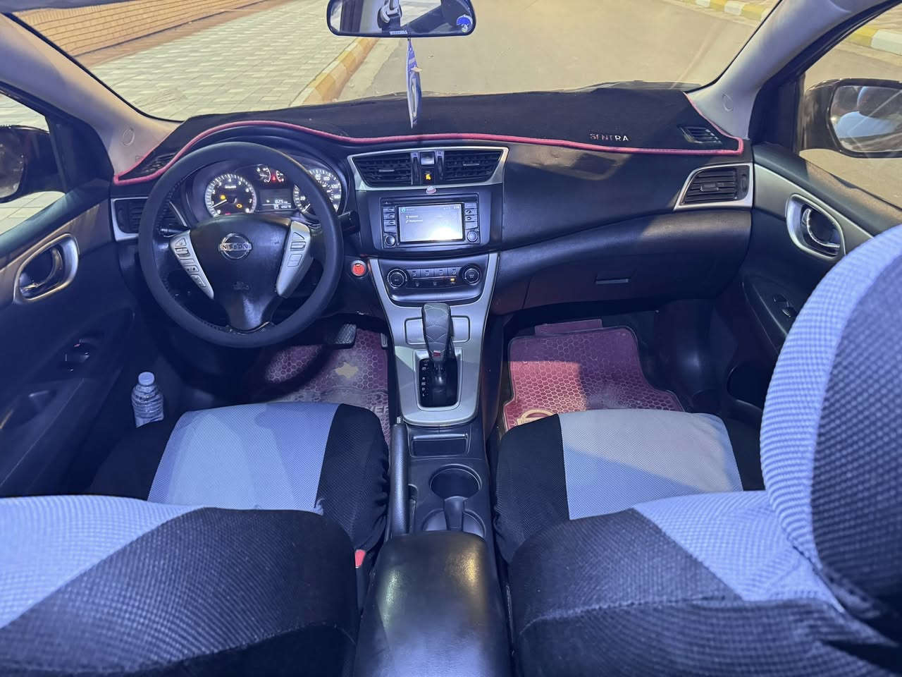 السلام عليكم 
سنترا ٢٠١٥ جاهزة من كلشي 
وارد امريكي مواصفات sv معروفه 
0772 860 0363
