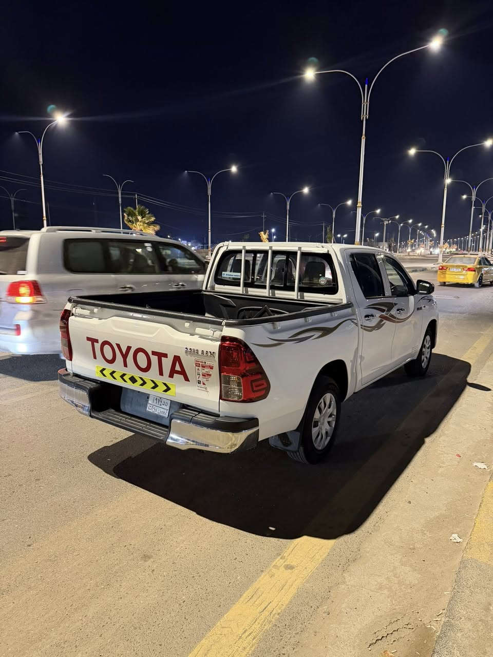 تحيه طيبه 
للبيع هايلوكس 2025 كير عادي داخل احمر ماشيه 25 الف قابل لزياده رقم شهداء بابل وكاله عامه السعر 215 للتواصل واتساب *********** قطعتين صبغ فقط مكان السياره الرميثه
