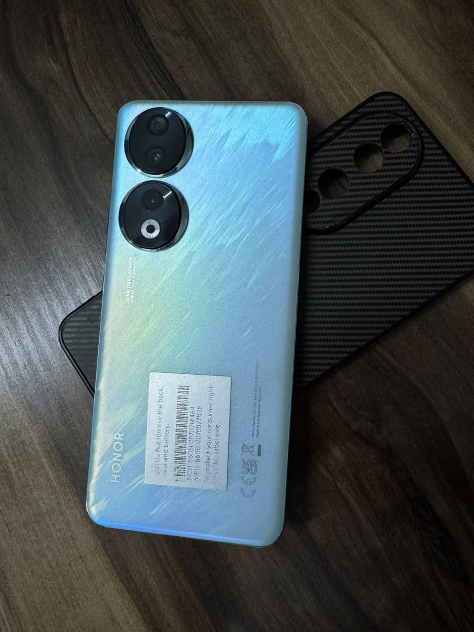 HONOR 90 سلام عليكم جهاز للبيع تلفون نضيف بس فطور بلكلازه مو شاشه جهاز ضمان ذاكره 512ضمان من باب البيت معروض مراوس وللبيع السعر 220العنوان بغداد ***********الشراي يتصل
