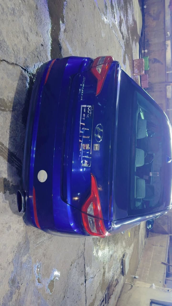 السلام عليكم سوناتا موديل2017وارد امريكي 
كلين بدون حادث بيهه فقط قطعه كلير 
رقم اربيل إنكليزي 
محرك 2400
سعر 115بيهه مجال بصيط 
رقمي ***********
