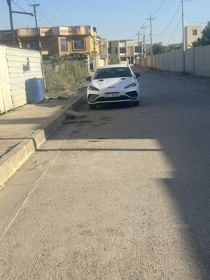السلام عليكم بيوايدي سيل 05 للبيع السيارة معروفة مواصفاته السيارة بيه (بارد) موضح بالصورة السيارة مرتبة مصروف عليه مع سبير و جك و بورد شحن متكامل السيارة استخدام شخصي ماشيه( 25 ) سعر (18500) الي يحب تفاصيل اكثر   يتفضل خاص او رقم الهاتف (***********) واتساب مكان السيارة الفلوجه
