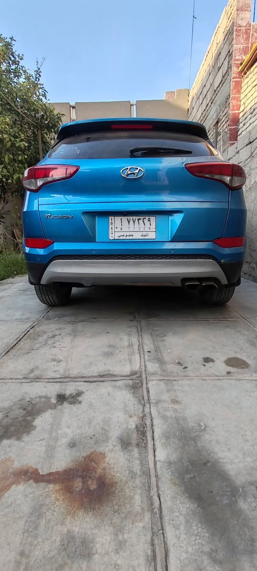 توسان 2018 فول موصافات
مكينه 1600 تيربو 
بانوراما 
شاشه 
كامره دواره 
كشنات تدفئه 
وباقي المواصفات معروفه
السياره بيها قطع صبغ ابيع صبغ عام
السونار موجود بالصور   
السعر 113 
للاستفسار 
***********
