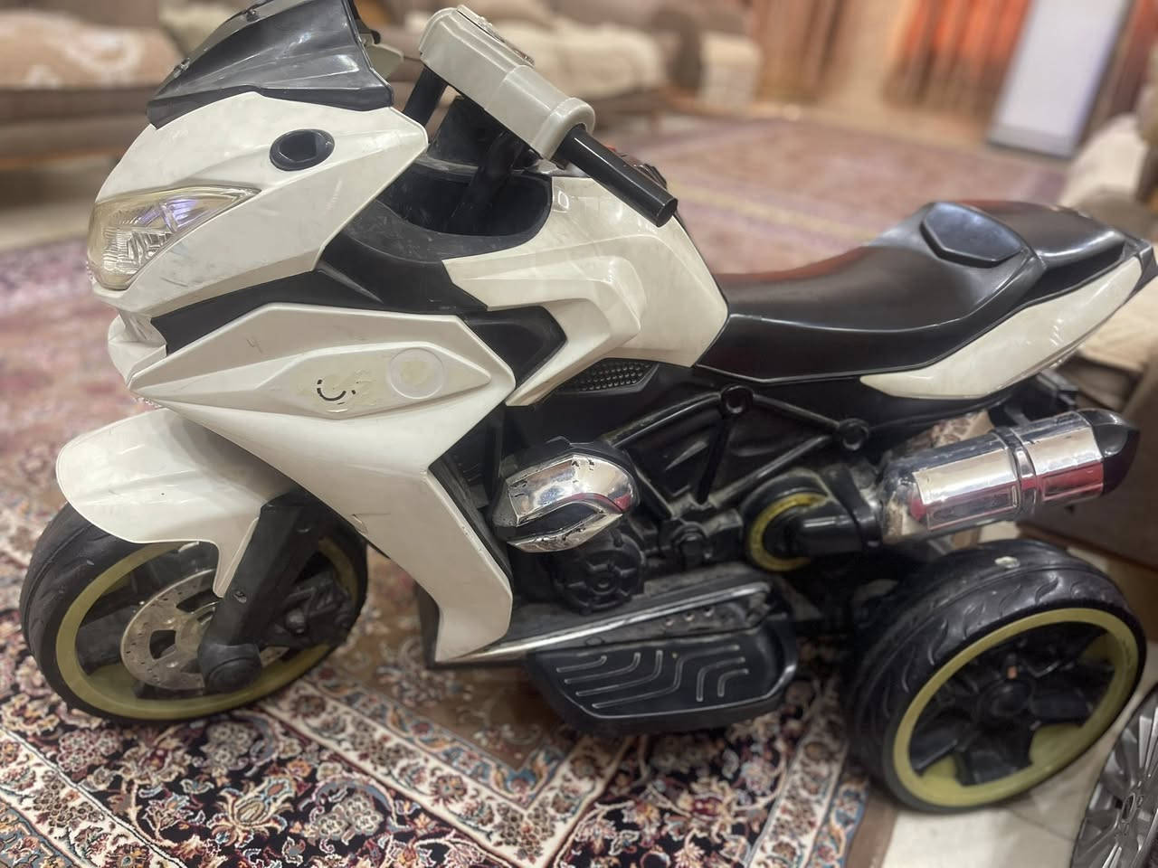 سلام عليكم للبيع جديدات بس يحتاجن بطاريه


**إذا كنت صاحب هذا الإعلان وتريد حذفه لأي سبب، رجاءا أرسل رسالة إلى الدعم الفني**