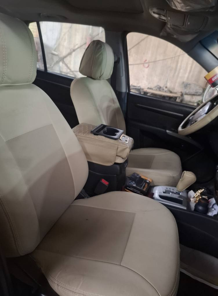 السلام عليكم 
سنتافيه 2012 
حلوه مال بيت رقم بغداد 
فتحة تحكم فول مواصفات 
مري شفط 
كروس سرعه 
كامره خلفيه 
تحكم ستيرن كامل 
حساسات كامل 
مرايه عاكس للضوء 
تخم تاير جديد 
صدر جديد امامي خلفي 
دوشه جلد جديده 
السياره ما متعوبه ونظيفه احله من الصوره 
اي استفسار هذا رقم تلفوني 
*********** ديالى بعقوبه
