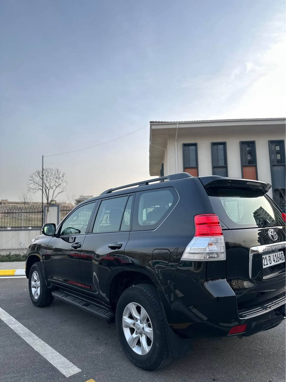 پرادۆ مۆدێل ٢٠١٢ بێ بۆیاخ بێ سارد بێ شوخت دەعامیەکانیشی بە شەرت ٩٠ هەزار حەقیقی رۆشتوە لە سفر سفر شەریکە چۆنە ئاوا ماوەتەوە هەموو گیانی بە شەرت سەنەوی تازەیە گێڕ و مەکینە و کارەبای و تەقە و رەقە بە شەرت ٢٥٠ مەسرەف ٢٠٠$ ببرە
٢٦٠ وەرەقە و معامەلە لە سلێمانیە. 
*********** السليمانية, العراق
