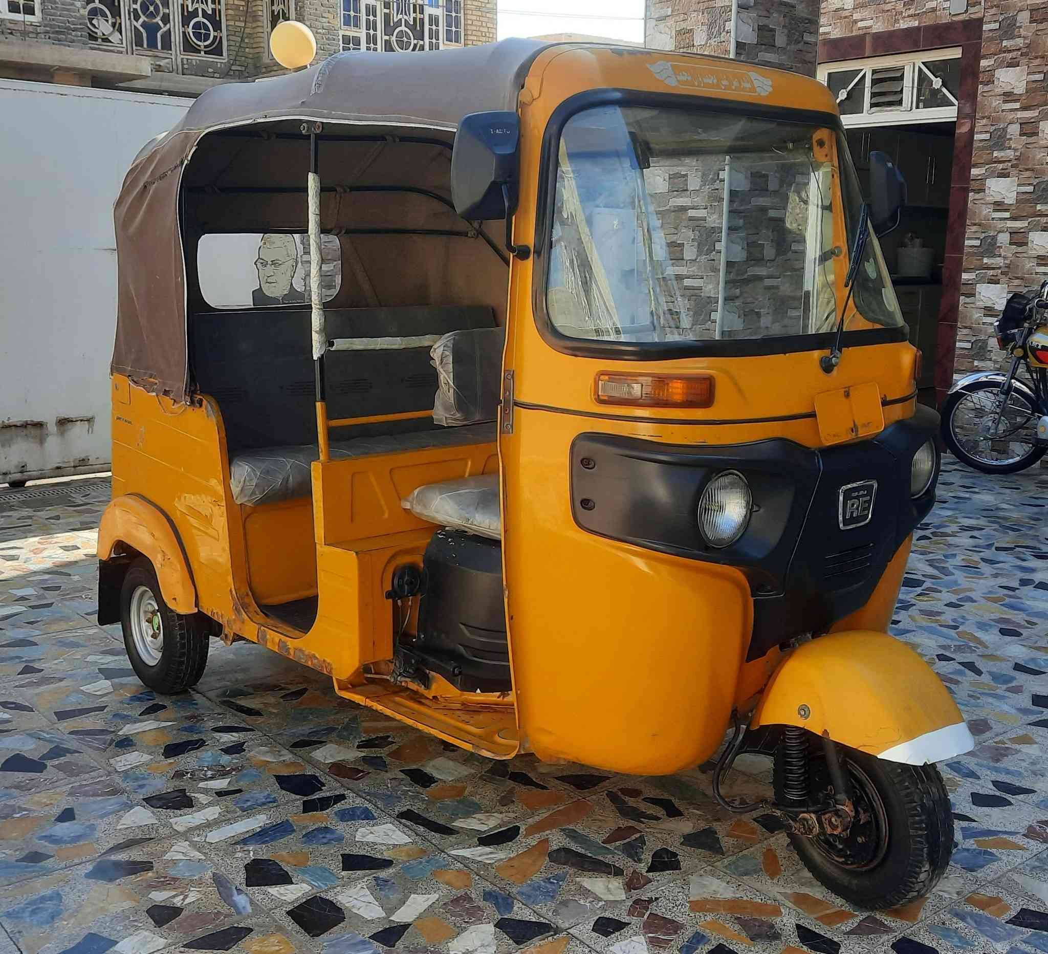 تكتك للبيع موديل 20   المكان الكوت  حي الجهاد 

السعر 6 ونص وبيه مجال     

 ***********
