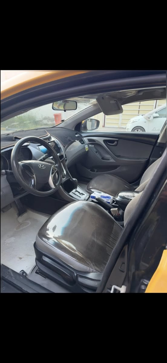 النترا وارد امريكي موديل ٢٠١١
السعر ٩٢ 
العنوان الغزاليه 
***********
