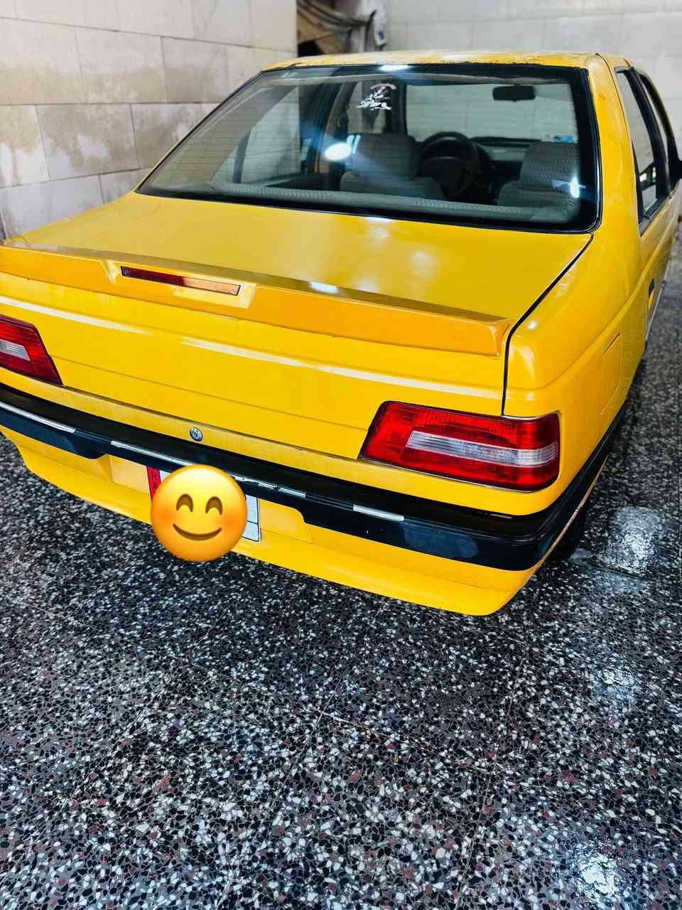 سلام عليكم بيجو 405 
موديل2016 رقم ميسان تخم تاير وحداديه ومشط ستيرن ومازدات وكهربائيات عامه كلهن قبل سبوعين مشتغلهن( مع العلم الغراض كلهن مشتريهن من شركه التصنيع مالتها اعبر ليران اشتري واجي اصغر برغي اجيبه من الشركه اي شي تجاري او من العراق ممشتري ) تدفئ وتبريد شغال عليه غرامه وكلهن يطيحن من السعر (ارجعلك الغرامه مالتها وانت واكف يمي) راعيها الشرعيه موجود 
هذا رقمي خابرني وتدلل  ***********
