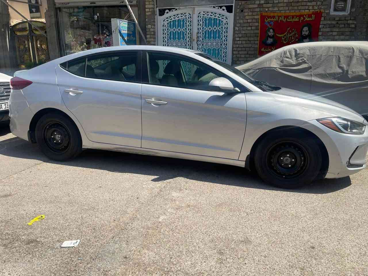 السلام عليكم النتره ٢٠١٧ امريكي دوش مكينه 2000 حادثه بس بنيد مبدل ويرباك مال السايق ومكينه مفتوحه السعر 108وبيه مجال العنوان بغداد البلديات ***********
