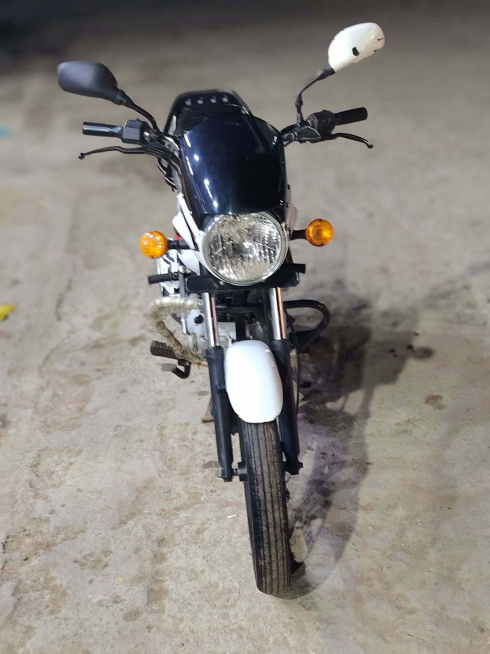 سلام عليكم ورحمة الله وبركاته دراجه بوكسر موديل 2022 طالعه ب2023 دراجه مكفوله   واوراق كامله والسعر ع هذا الرقم
***********
