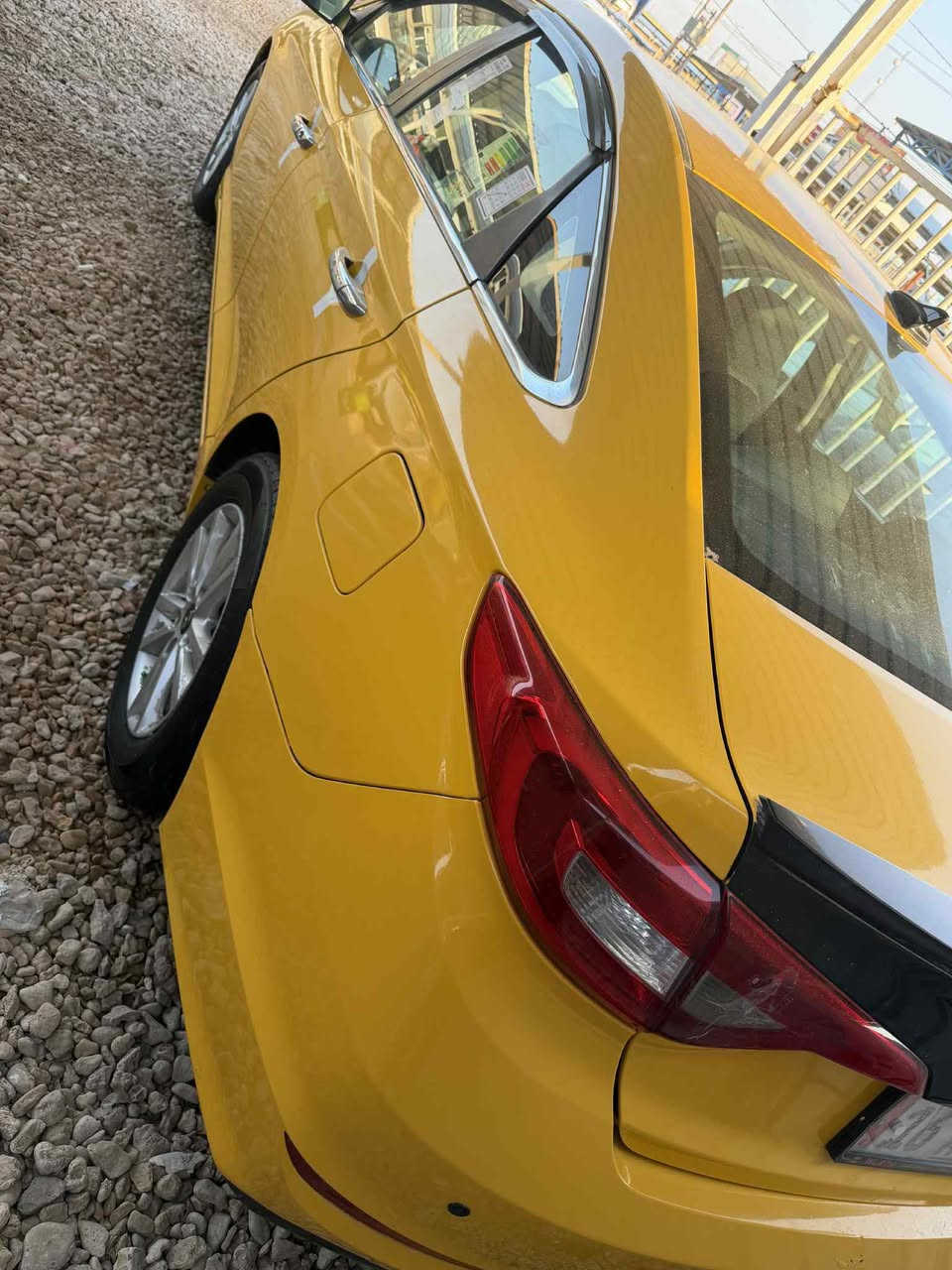 السلام عليكم سوناتا تكسي ١٥
أمريكي محرك ٢٤٠٠
حادث بنيد نفسه مصلح 
رقم قادسيه الجديد سنويه جديده هيئيه مصفره 
محرك وكير وتايرات وتبريد كله جديد السعر 118 
للاتصال ‭0772 559 7977‬
