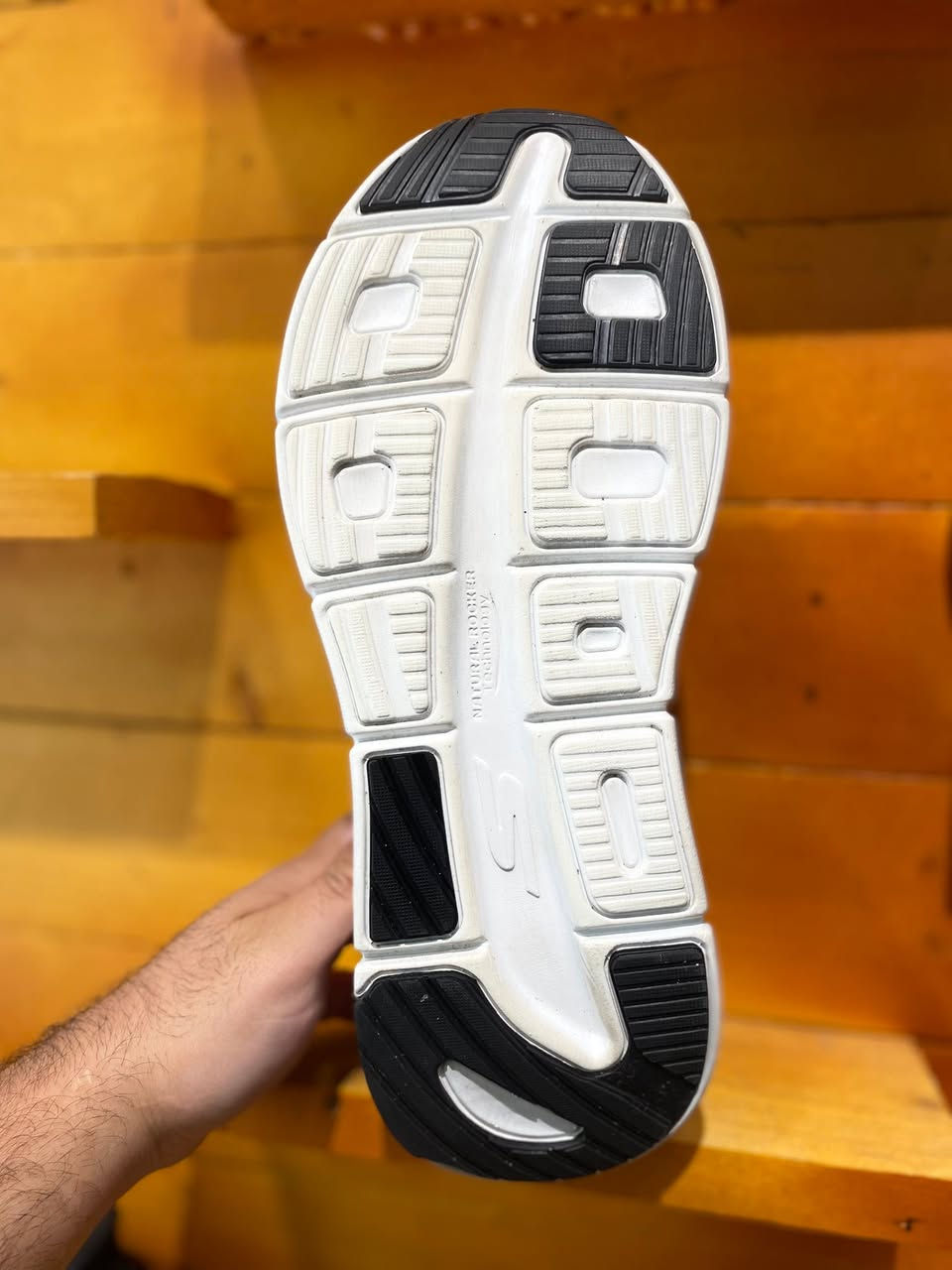 ‏سلام عليكم 
‏كلها أصلية 
١- gorun - goodyear - maxcushion- slip ins - قياس ٤٥ / نضافه ١٠٠٪؜ /// سعر (١١٠،٠٠٠)
٢-hoka - clifton 8 - نضافه ٩٥٪؜ ///سعر(٨٥،٠٠٠) - قياس ٤٥ 
٣-salmon- ultra x 5 - قياس ٤٠ - ويا كارتون //// سعر(١٢٥$)
٤-on cloud او معروف ب qc - قياس ٣٩ - /// سعر(١٠٠$)
٥- go walk - قياس ٤٣،٥ - نضافه ١٠٠٪؜ - سعر (٩٥،٠٠٠)


**إذا كنت صاحب هذا الإعلان وتريد حذفه لأي سبب، رجاءا أرسل رسالة إلى الدعم الفني**