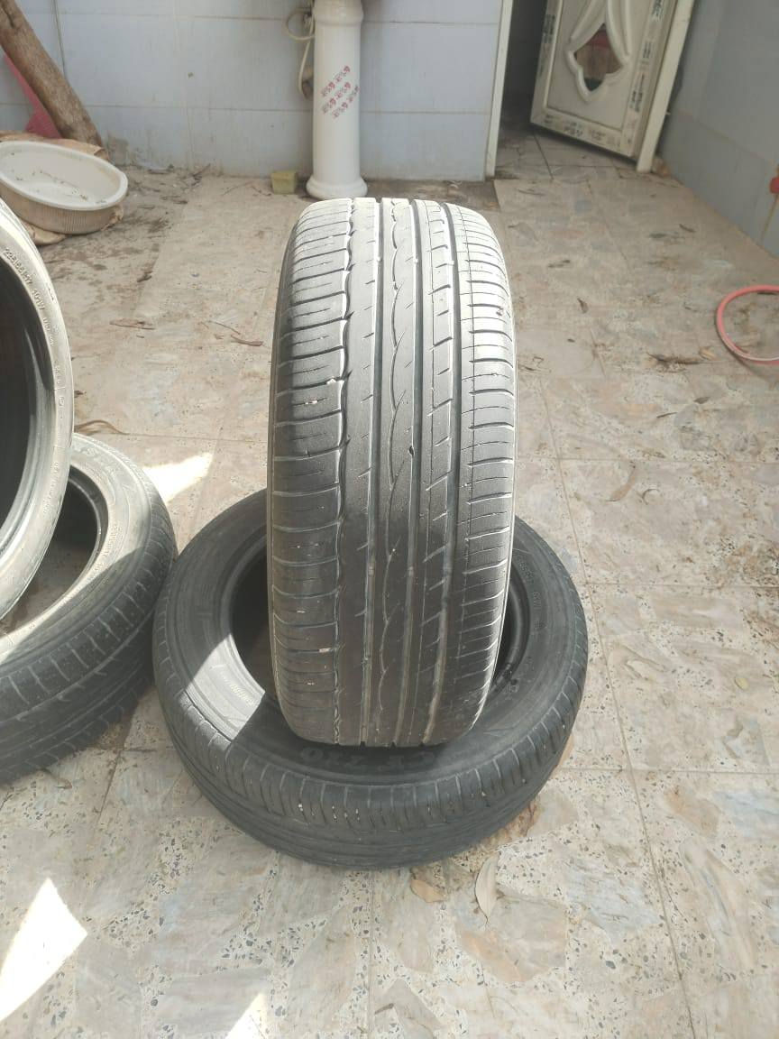 تاير درجة اولى صيني.
قياس 225... قياس خمسين على 17 نظافة. 60بالمئة 
السعر 70وبيهن مجال بصيط مال سوناته ازيره ماموجود بالتواصل اليفيدنه يتصل ***********
