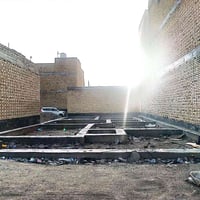 مقاطعة ٣٧ • ٢٠٠م • قريب باب الجامعة