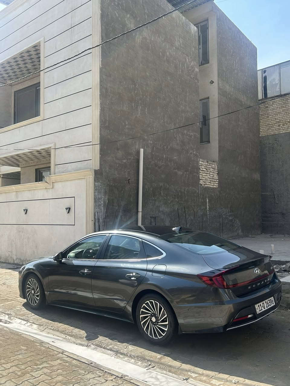 سلام عليكم للبيع  سوناتا 2023هايبرد فول حادق خفيف بدون تبديل وبدون صبغ ماشيه 58 تواصل خاص او واتساب ***********
