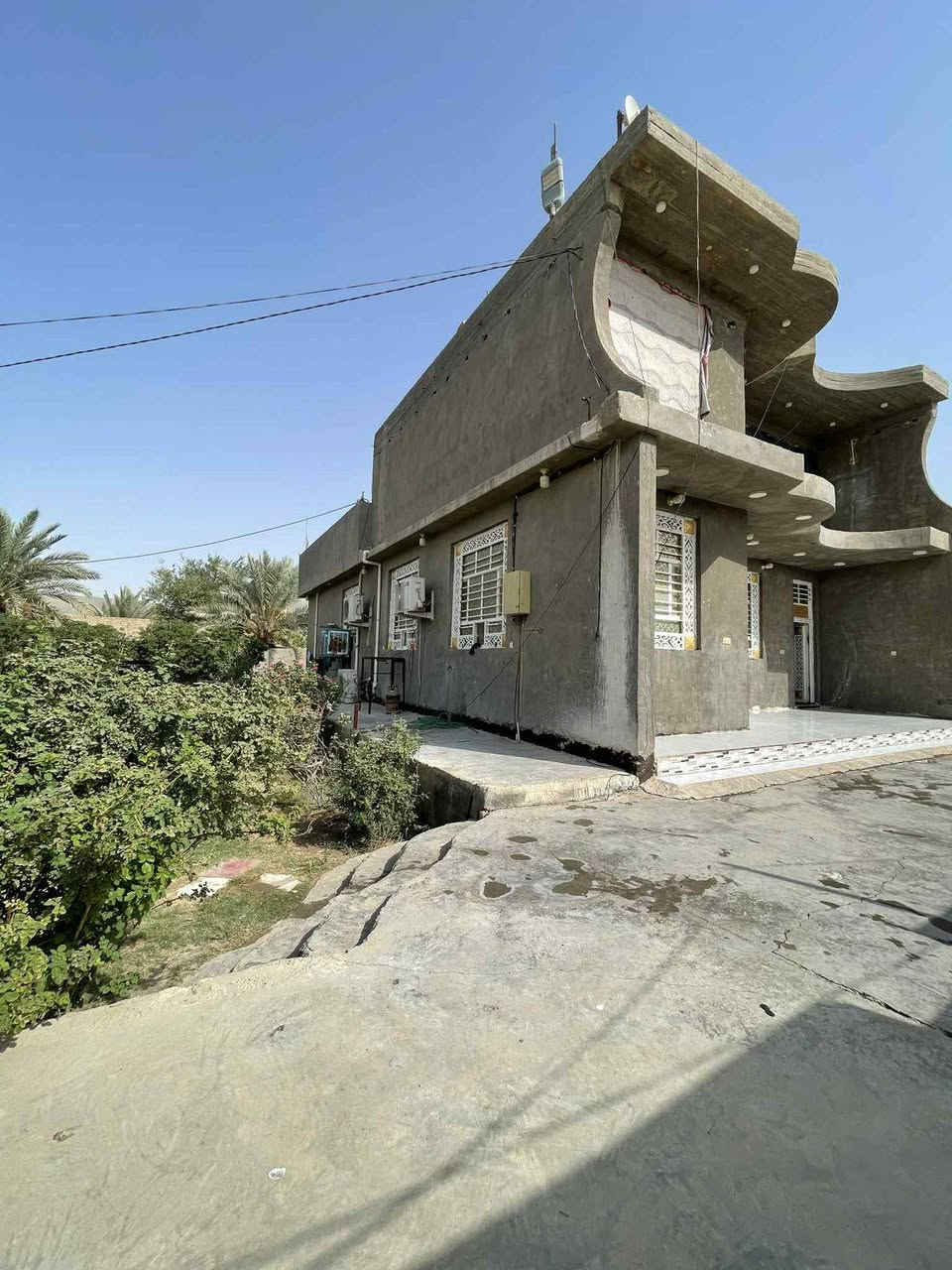 لمن يبحث عن بيت🏦 حلو ومرتب مساحة البيت 1000 
طابو زراعي سند 25 ثاني يوم احولك يحتوي على
4 غرف نوم ثنين فوك وثنين جوه صاله استقبال مغاسل خارج وداخل مطبخ البيت بناء طابوق بناء سنت 2023 
موقع البيت خلف جامعة بابل منطقة إبراهيم الخليل متوفر كافة الخدمات ماء وكهرباء ومدارس قريبه كلش شارع 10 متر 🚍للاستفسار اتصل🗣📲📞 ***********
أو مراسلة الصفحة السعر خاص
