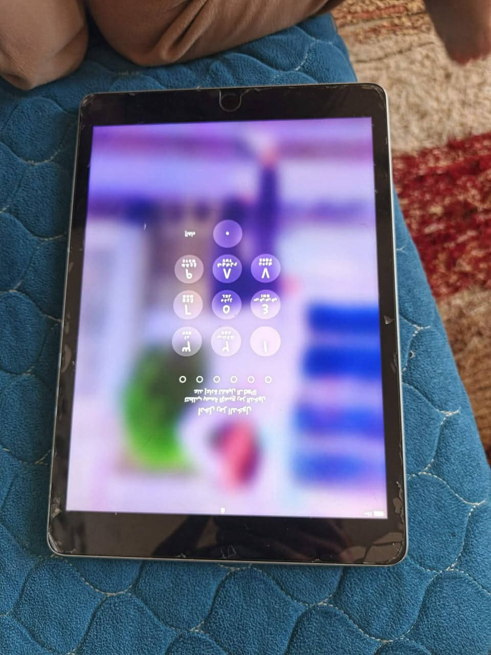 السلام وعليكم ايباد 9 للبيع مال. ولد صاحبي  إني مكلف بل نشر السعر 250.    ***********
