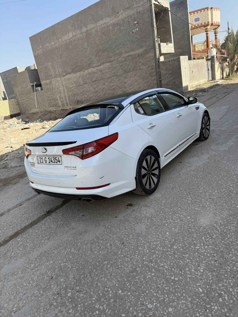 السلام عليكم سياره للبيع
نوع كيا اوبتما خليجي مديل ٢٠١٤ اربيل دولي السياره لون ابيض السياره  كفاله عامه من صبغ وتبديل  السياره جديده وحلوه وجاهزه من كلشي من مكينه وكير وحداديه وتخم تاير مواصفات السياره فول للاخير بصمه تشغيل  بصمه ابواب كشن جلد كشن كهربائي خزن ميموري حساسات اماميه خلفيه كامره بلاديه فتحه سقف بنوراما مري شفط وغيرها من المواصفات المعروفه السياره رقم دولي سنويه وهزه وفحص جديد تريد تحويل تريد وكاله حاضر اني السياره جاهزه ما بيها نقص 
المكان   بابل 
السعر  143
الاتصال ***********
