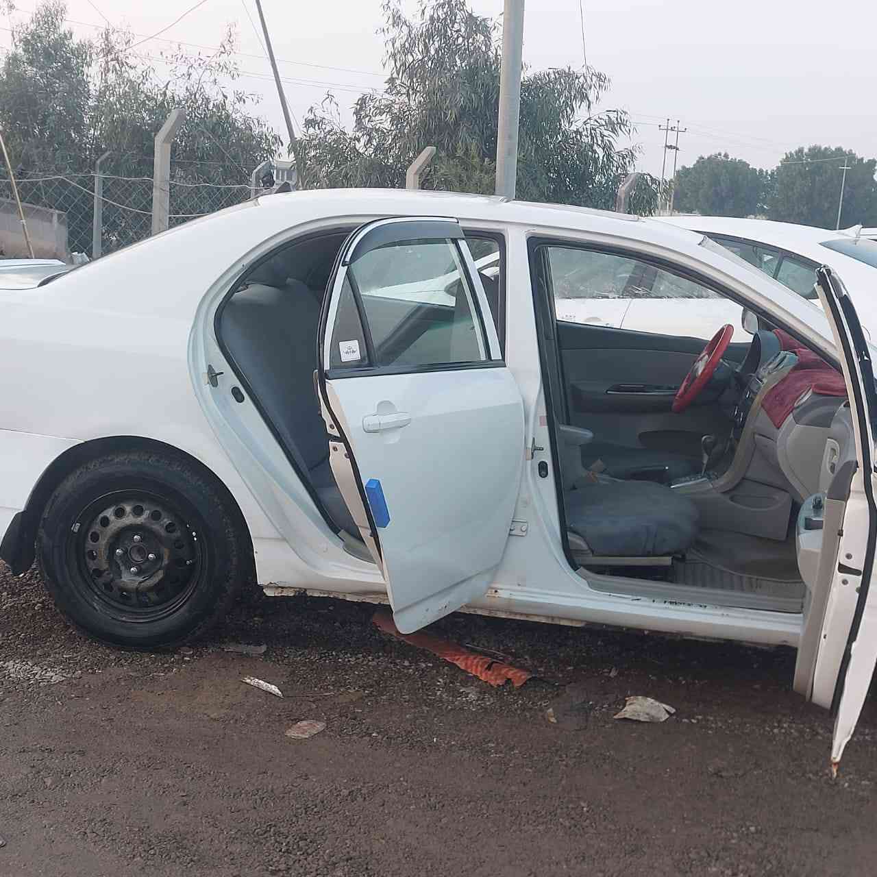 السلام عليكم السياره للبيع بي واي دي 2012 جير محرك كورولا السنويه لل 28 رقم نجف بيهاا بالبريد والشامله ماكك التبديل ولا ضربه سعر ب 40 الاستفسار اتصال واتساب على هذا الرقم ***********
