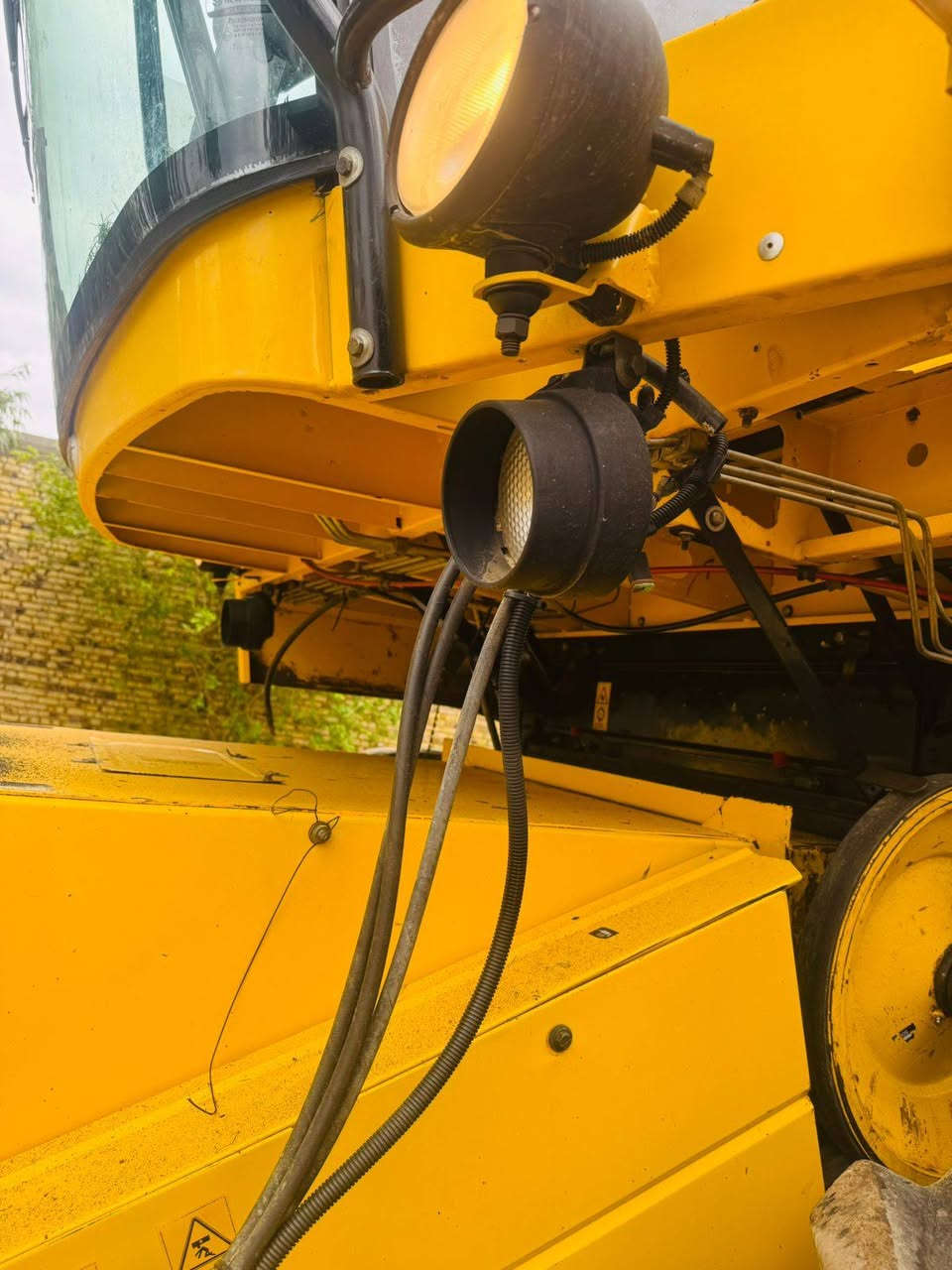 للبيع موديل 2013 حجم 5050 هيدرو دبل كشن فول كهرباء مكينه وضع عل الشركه مكينه مديومه ادامه عامه رقم أربيل وجاهزه للعمل التفاصيل أكثر اتصل على الرقم *********** العنوان نجف ناحية العباسيه رقم صاحب الحاصده انه مكلف بلنشر
