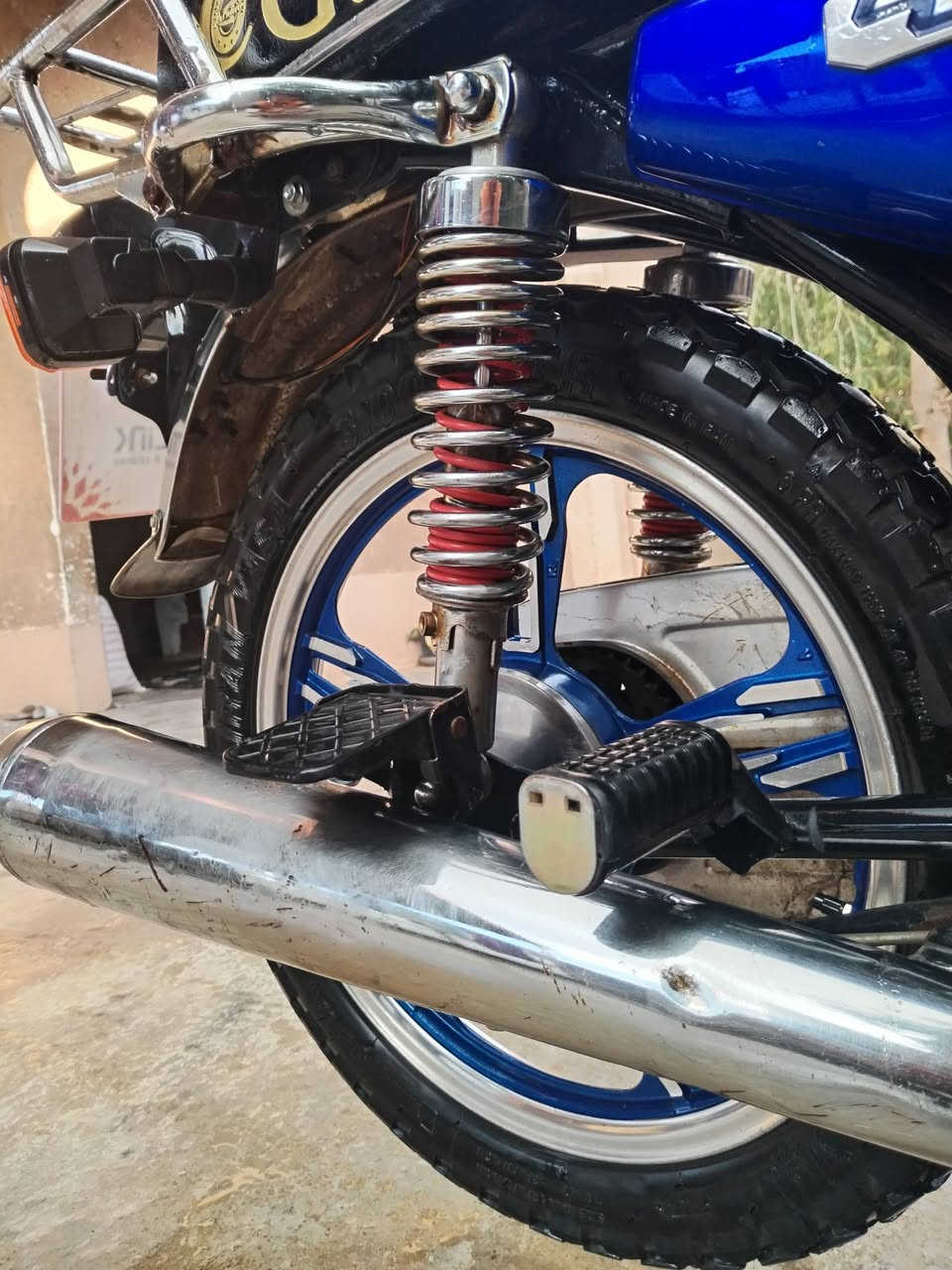 السلام عليكم
موطور للبيع سافان موديل 2022

نضافه فول محرك مفتوح

كهربائيات كله شغاله بريكات

تايرات جديد

5 كير سلف

السعر 475

شراي اتصل ***********
