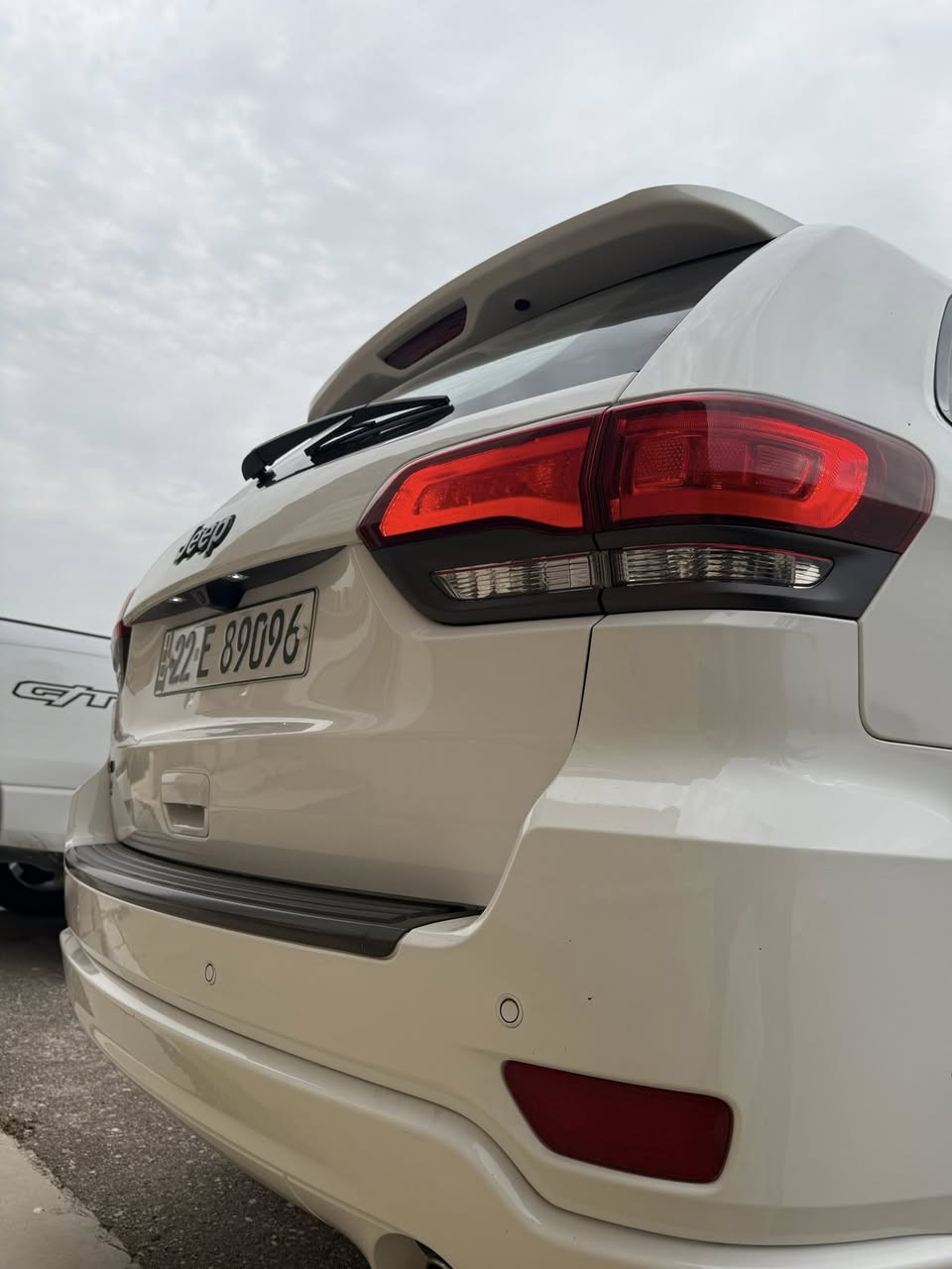 2021 JEEP GRAND CHEROKEE, LIMITED
جيب كراند شيروكي لمتدد بلاك توب فول مواصفات 1/1 أمريكي  
‎محرك 3600
‎بصمه 
‎كشنات جلد تدفئه 
‎حساس امامي خلفي
‎رادار خلفي 
‎رادار جانبي
‎ميموري كشن 
‎2 كرسي كهرباء 
‎2 قطعه تبريد
‎باب خلفي كهرباء
‎ويل اسود S
‎مري شفط
‎شاشه جبيره 
‎سياره نضيفه جدا ماشيه 80 ميل
‎ملاحظه السياره ( ايرباك برده فقط )  جاملغ تبديل ( اصلي ) وربع باب السائق فقط والباقي كله مكفول تريد تحويل اني 
حاضر وكاله اني حاضر سلامي لكم جميعا غير متواجد فيس 

 ***********
