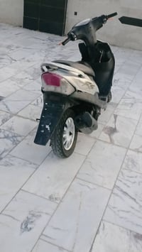 شباب دراجه للبيع السعر خاص الدراجه خير من الله شلعه ومعدل  ‏‪077645648...