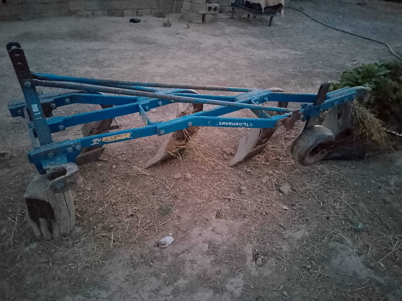سلام عليكم
فدان موديل ٢٠
نظيف حيل ٤ سجج
***********
