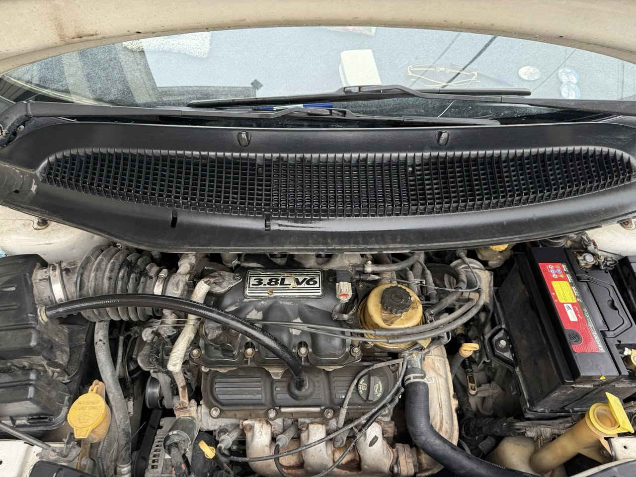 اسلام عليكم دوج كرفان ٢٠٠٧  اريد مراوس بسياره احدث رقم الموبايل *********** بي واتساب
