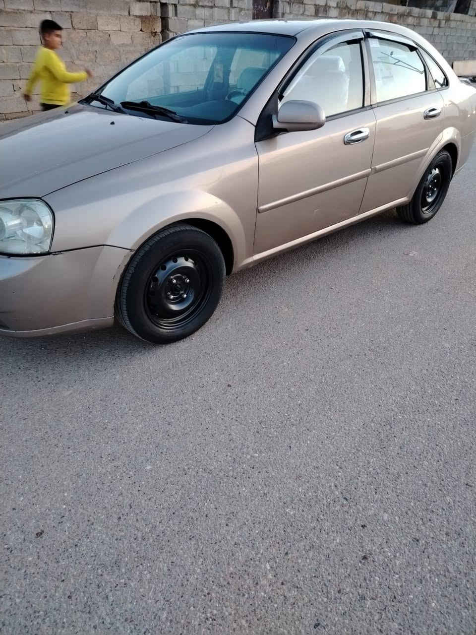 السلام عليكم /للبيع شوفرليت اوبترا وارد خليجي موديل  2006 رقم بغداد محرك 1600نظيف وگير نظيف تخم تايرجديد صدر امامي خلفي نظيف تبريد شغال صبغ عام جماليه اثر جراد السياره بدون ظربه او دواخل شواصي ولغود كفاله حوض وتكم كفاله هزه جديده لوحات جدد شرط اكاتبك عقد مروري مكان السياره الانبار فلوجه الاتصال ع الارقام  *********** /*********** للبيع فقط يعني ما اراوس السعر 67 مجال قليل
