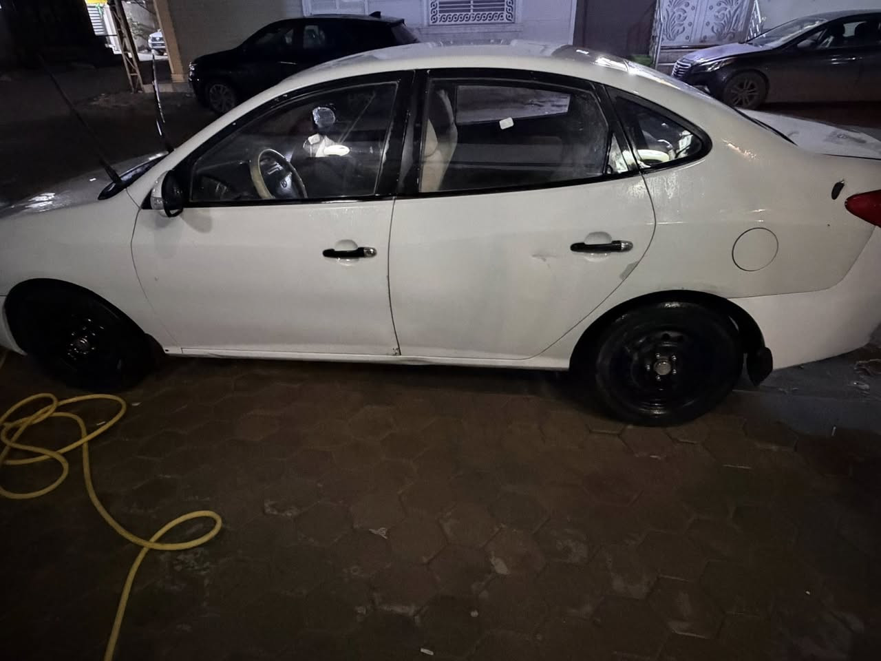 السلام عليكم 
النترا النترا  للبيع 
موديل 2010
اشاير بل مري 
4دسك
اريل 
الضرر قطعه وحده والباقي طخات بسيطه
السعر 85$
***********
